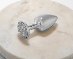 Plug p cromado com pedra cravejada em strass