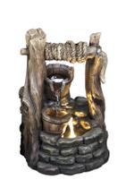 Poço Fountain Hi-Line Gift Ltd com 2 baldes e LED Poço Fountain Hi-Line Gift Ltd com 2 baldes e LED