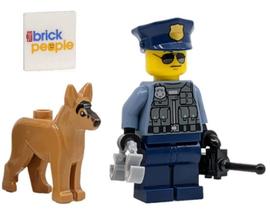 Policial de LEGO City em minifigura com cachorro e algemas