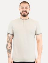 Polo Calvin Klein Masculina Slim Fit Gola Portuguesa Friso Areia Polo Calvin Klein Masculina Slim Fit Gola Portuguesa Friso Areia