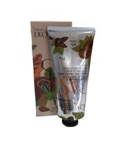 Polpa Hidratante Para Os Pés Castanha Ekos Natura 75 G Polpa Hidratante Para Os Pés Castanha Ekos Natura 75 G