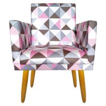Poltrona Cadeira Decorativa Nina Encosto Alto Rodapé Triangulo Rosa