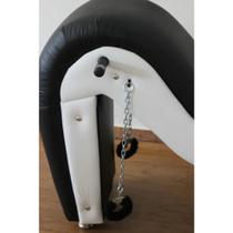 Poltrona Cavalinho Tapeçaria Parrilha PRETO E BRANCO- ALGEMAS & PEGADOR - Decoração Quarto Sala Poltrona Cavalinho Tapeçaria Parrilha PRETO E BRANCO- ALGEMAS & PEGADOR - Decoração Quarto Sala