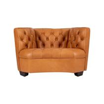 Poltrona Couro Legitimo Capitonê Braços em Curvas Design