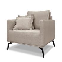 Poltrona Decorativa Estofada em Linho Rústico Areia com Pés Metálicos - Living Lucadi Home Poltrona Decorativa Estofada em Linho Rústico Areia com Pés Metálicos - Living Lucadi Home