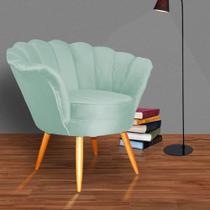 Poltrona Decorativa Estofada Para Quarto Closet Pétala Veludo Acqua - LM DECOR