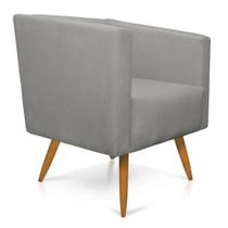 Poltrona Decorativa Omega com Pés Madeira Suede Cinza