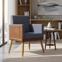 Poltrona Decorativa Para Sala Quarto Recepção Escritório Confortável Luxo Lis Tecido Sintético e Suede