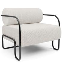 Poltrona Decorativa Pés Industrial Moscou K01 Bouclê Cru - Lyam Decor