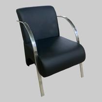 Poltrona Decorativa Predoli Braço Alumínio material sintético Preto Recepção Sala Quarto Salão de Cabelereiro Poltrona Decorativa Predoli Braço Alumínio material sintético Preto Recepção Sala Quarto Salão de Cabelereiro