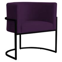 Poltrona Decorativa Sala de Estar Luana Base Preta Veludo Roxo - Montanaris Decor