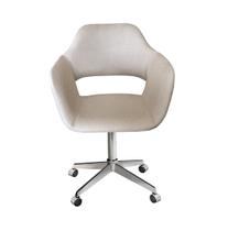 Poltrona Decorativa Zara Pé Giratório de Metal Sala Recepção Bege Poltrona Decorativa Zara Pé Giratório de Metal Sala Recepção Bege