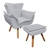 Poltrona e Puff Decorativo Pé Palito de Madeira Opala material sintético Poltrona e Puff Decorativo Pé Palito de Madeira Opala material sintético
