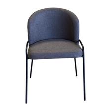 Poltrona Estofada com Base Fixa em Aço Carbono Pintura Epóxi Samy Exclusiva