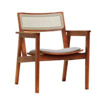 Poltrona Gusty Com Encosto Telinha Assento Anatômico - Amêndoa