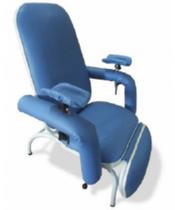 POLTRONA HOSPITALAR COM BRAÇADEIRA PARA INJEÇÃO - BR Cirurgica