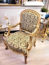 Poltrona Luiz Xv Pernas Cabriolé Folha Ouro Tecido Classico