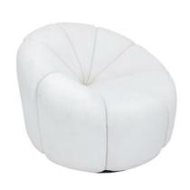 Poltrona Moderna Estofado Aveludado Creme Estilo Puff Luxuos Poltrona Moderna Estofado Aveludado Creme Estilo Puff Luxuos