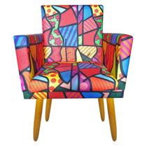 Poltrona Nina para Atendimento Pés Madeira Rodapé Estampa Romero Britto - 2M Decor