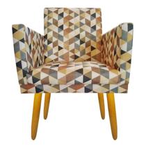 Poltrona Nina para Sala de Jantar Rodapé Triangulo Bege - 2M Decor