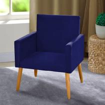 Poltrona Nina suede azul marinho para leitura