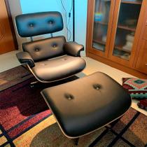 Poltrona para Leitura Charles Eames com Puff material sintético Preto