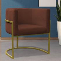 Poltrona Reforçada Decorativa Sala Carla Base Ferro Dourada Suede