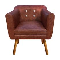 Poltrona Sala Decorativa com Strass Julia Pé Palito Castanho Sintético Pu Nozes M11 DRossi Poltrona Sala Decorativa com Strass Julia Pé Palito Castanho Sintético Pu Nozes M11 DRossi