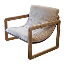 Poltrona Seiva Assento Recouro Caramelo e Almofada Fendi com Estrutura Amendoa - 72255