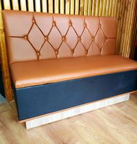 Poltrona sofá Booth 1.10m com Recuo base