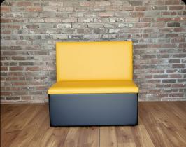 Poltrona Sofá Booth 1,10cm Amarelo e Preto, Encosto liso Poltrona Sofá Booth 1,10cm Amarelo e Preto, Encosto liso