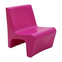 Poltrona Tramontina Berta em Polietileno Hot Pink Poltrona Tramontina Berta em Polietileno Hot Pink