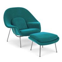Poltrona Womb Chair com Puff em Veludo Poltrona Womb Chair com Puff em Veludo