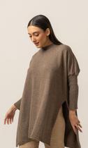 Poncho Clareslan Feminino Mousse com Fenda Poncho Clareslan Feminino Mousse com Fenda