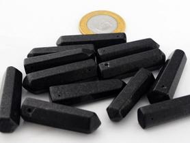 Ponta de Quartzo Preto Lapidado Para Pingente Furo Vazado