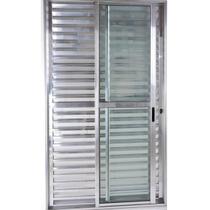 Porta balcão 3 folhas 2,10x1,50 com fechadura no alumínio brilhante Porta balcão 3 folhas 2,10x1,50 com fechadura no alumínio brilhante