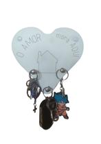 Porta Chaves de parede CORAÇÃO Médio - O Amor Mora Aqui