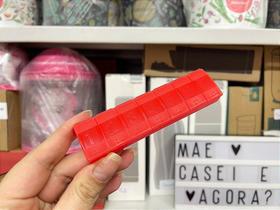 Porta Comprimidos Tupperware Vermelho com 7 Compartilhamentos Porta Comprimidos Tupperware Vermelho com 7 Compartilhamentos