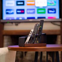 Porta Controle Remoto em Aço e Madeira Minimal Porta Controle Remoto em Aço e Madeira Minimal