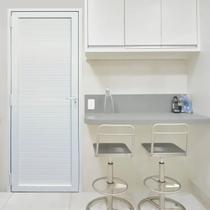 Porta de PVC Palheta 216x70cm ITEC Brimak Abertura Esquerda Porta de PVC Palheta 216x70cm ITEC Brimak Abertura Esquerda