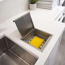 Porta Esponja e Sabão Embutido 18x16cm Com Tampa Articulada Em aço Inoxidável Escovado 304 Bancada Gourmet Cozix