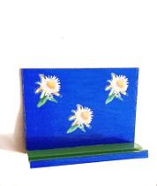 Porta livro decorado em M D F.