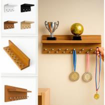 Porta Medalhas e Troféu Com Ganchos e Prateleira MDF
