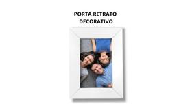 Porta retrato com moldura de madeira e vidro