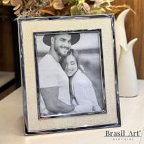 Porta Retrato Linho Bege e Prata 20x25cm Porta Retrato Linho Bege e Prata 20x25cm