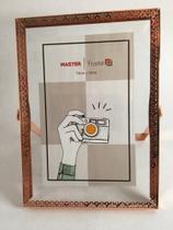 Porta Retrato Metal Rosé Moldura Arabesco 13x18cm Porta Retrato Metal Rosé Moldura Arabesco 13x18cm