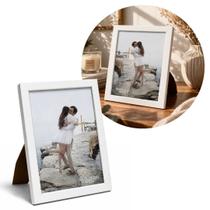 Porta Retrato Moldura Madeira Branco Fosco Prime Classic 15x21 Vertical e Horizontal Porta Retrato Moldura Madeira Branco Fosco Prime Classic 15x21 Vertical e Horizontal