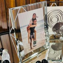 Porta-Retrato Prisma Prata 13x18cm - Moldura Geométrica de Luxo para Decoração Moderna