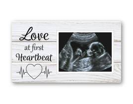 Porta-retratos de ultrassom Love at First Heartbeat Fridge Magnet