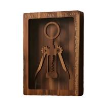 Porta Rolhas De Vinho e Espumante Quadro De Parede Retangular Decorativo MDF Grife de Boteco Cor:MarromNome do Desenho: Porta Rolhas De Vinho e Espumante Quadro De Parede Retangular Decorativo MDF Grife de Boteco Cor:MarromNome do Desenho: